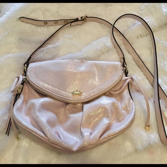 juicy couture traveler crossbody bag